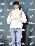 u`EEk(ASTRO)vʐ^